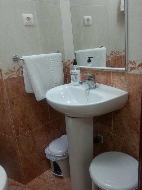Pension Ciudad Navarro Ramos Granada Esterno foto